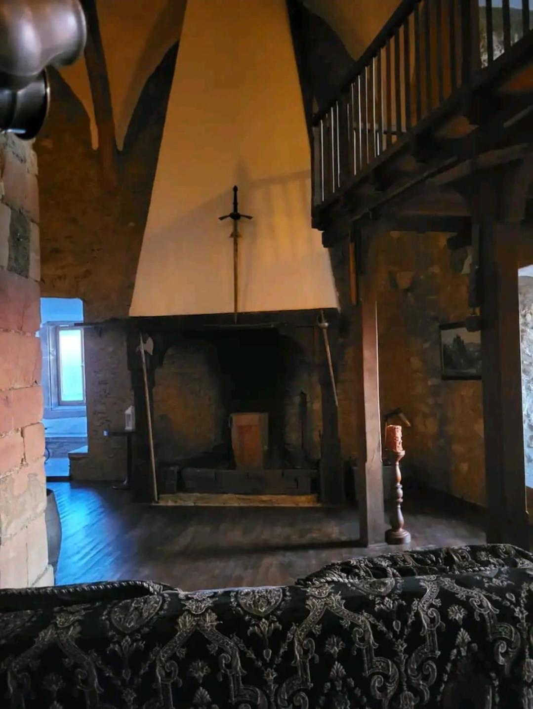 Burg Hermannstein - Rittersaal Ветцлар Екстер'єр фото